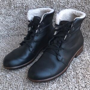 Naot Women's Pali Black Leather Ankle Boots size 38 EU 7-7.5 US